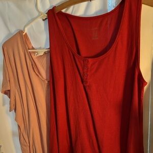 2 -In Every Story 2x tops sleeveless with buttons and bell like sleeves on it